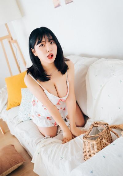 偷拍美女色图_BD英语免费在线播放