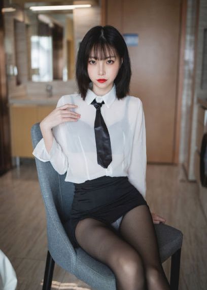 班长喜欢口袋里的遥控器_720HD在线观看