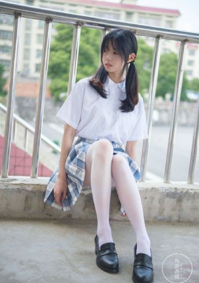 双腿打开受调教_720在线观看视频