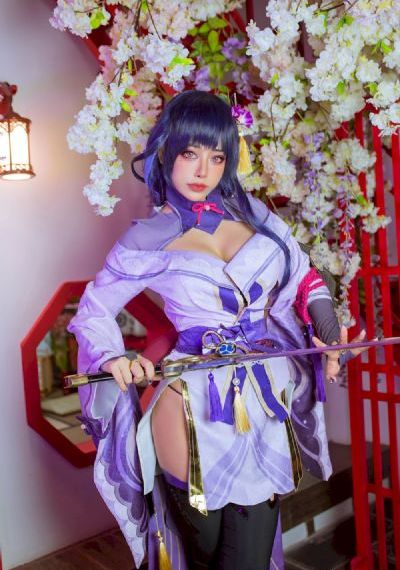 大尺度嫩模与摄影师视频_HD迅雷电影在线
